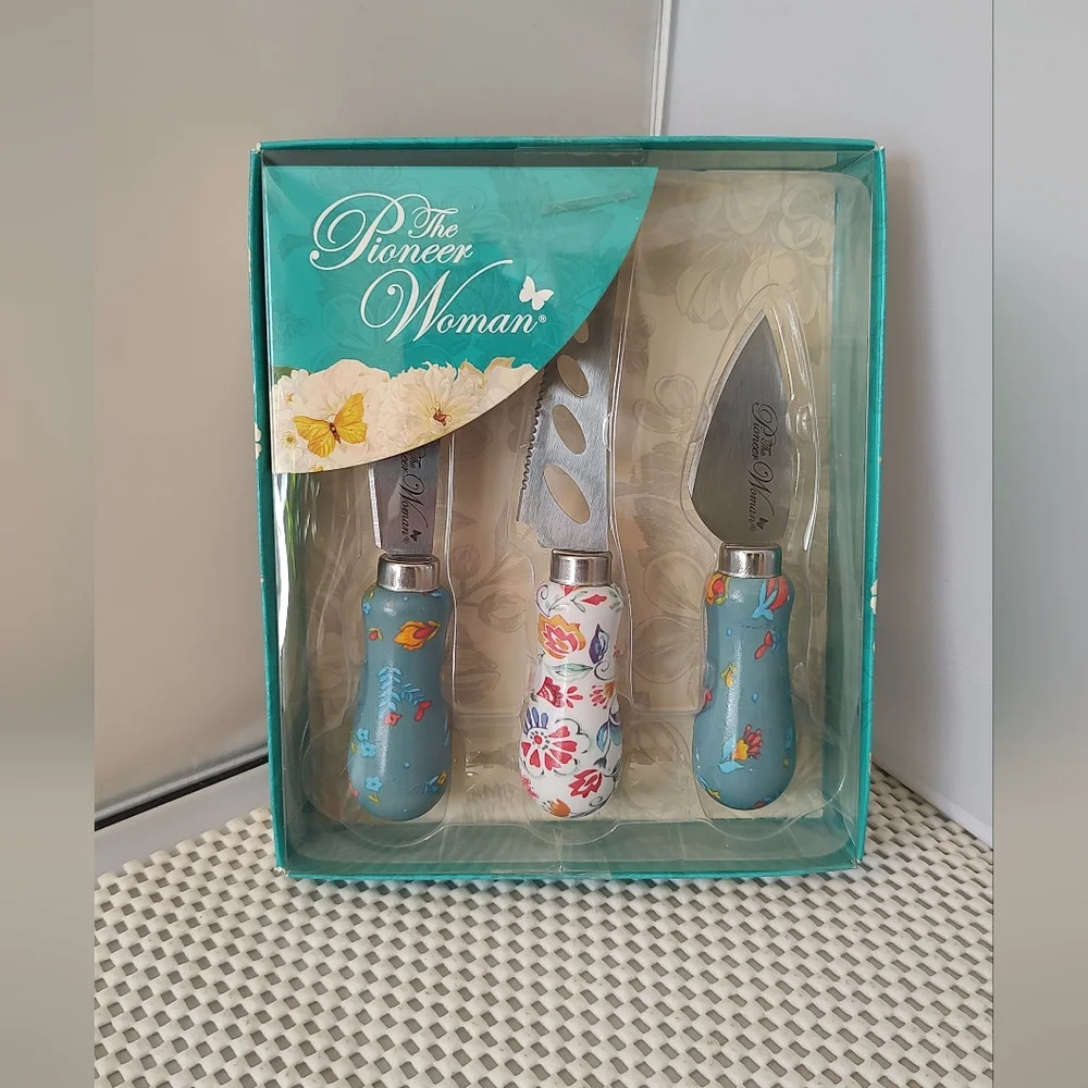 The Pioneer Woman 3-Piece Cheese Knife Serving Set, Mazie